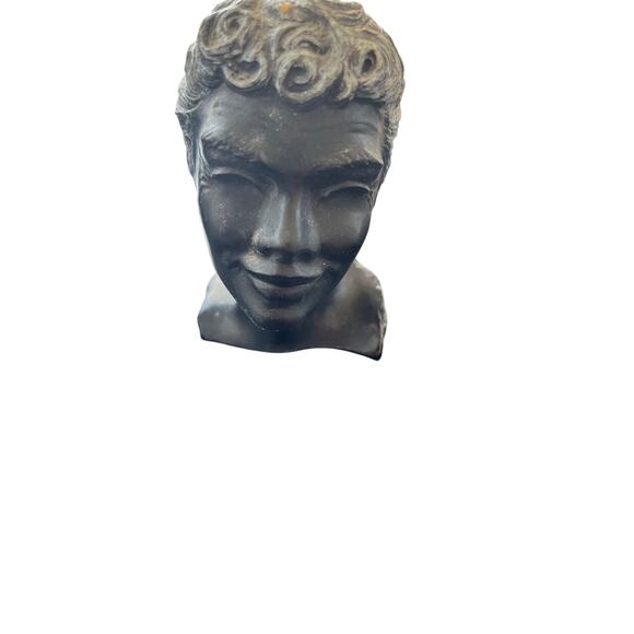 momi and kona black coral busts. Made by Frank Schirman - Picture 2 of 5